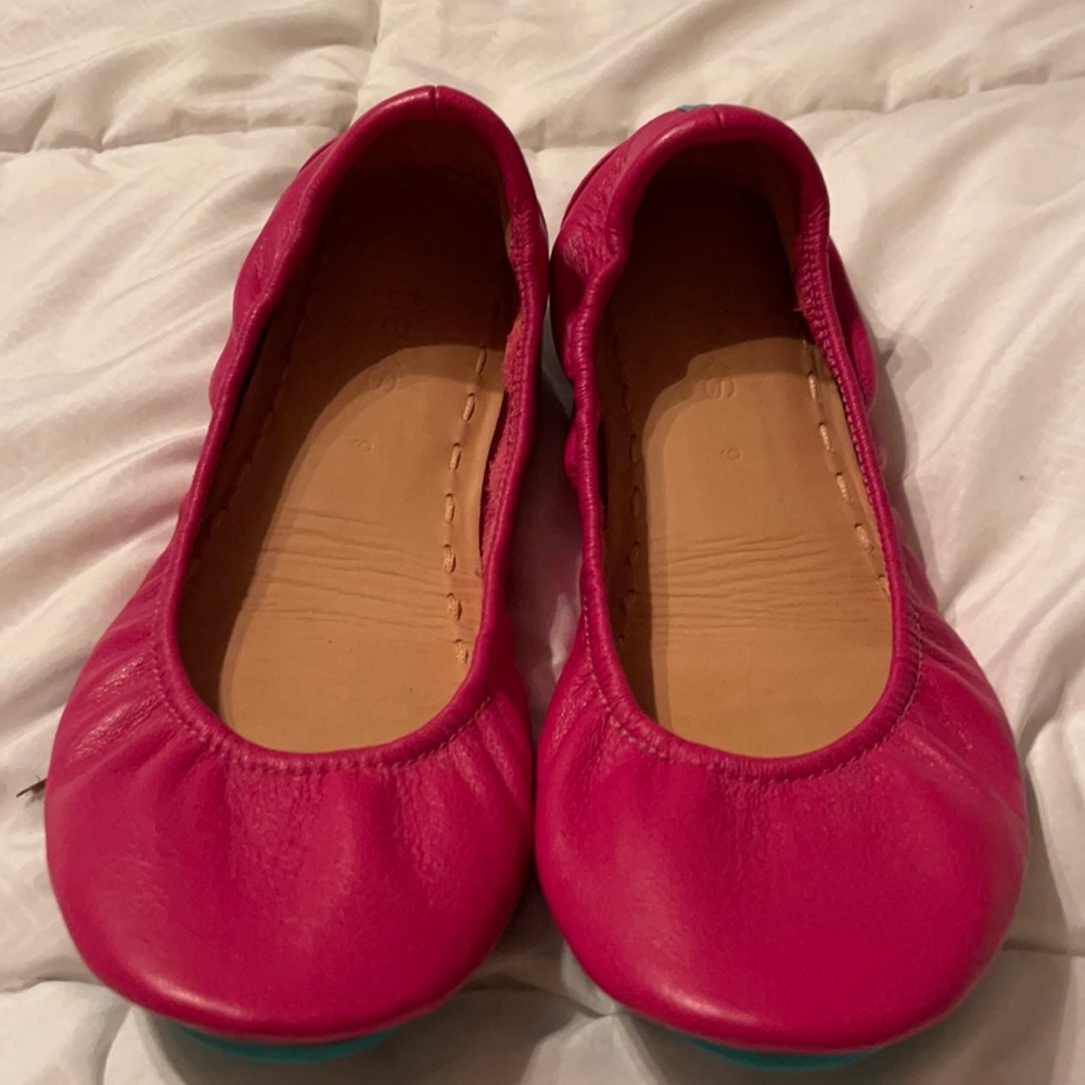 Fuchsia Tieks -size 9